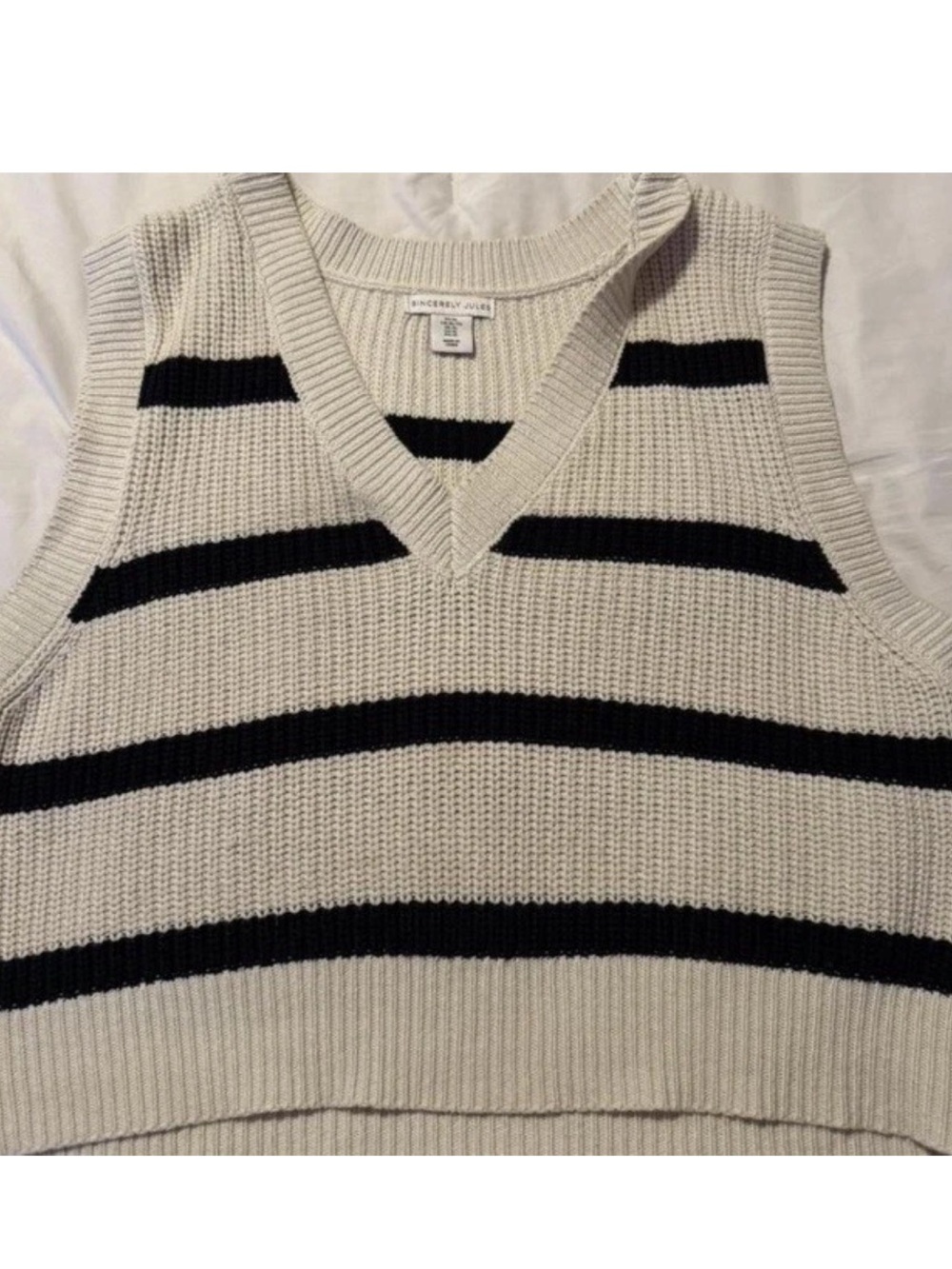 Sincerely Jules Striped V-neck Cropped Sweater Vest Size XL preppy/ coastal
